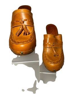 Michael Kors Tassel Leather Clog heels in Cognac